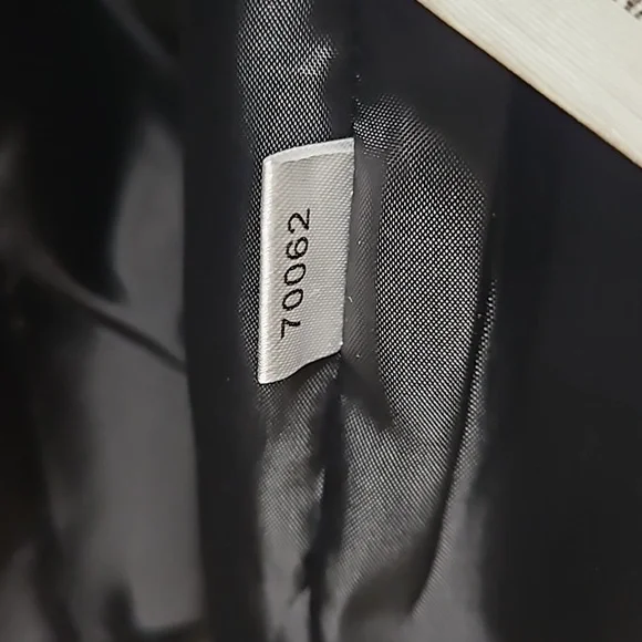 EUC Ann Taylor Two Button Blazer Lined - Picture 9 of 10